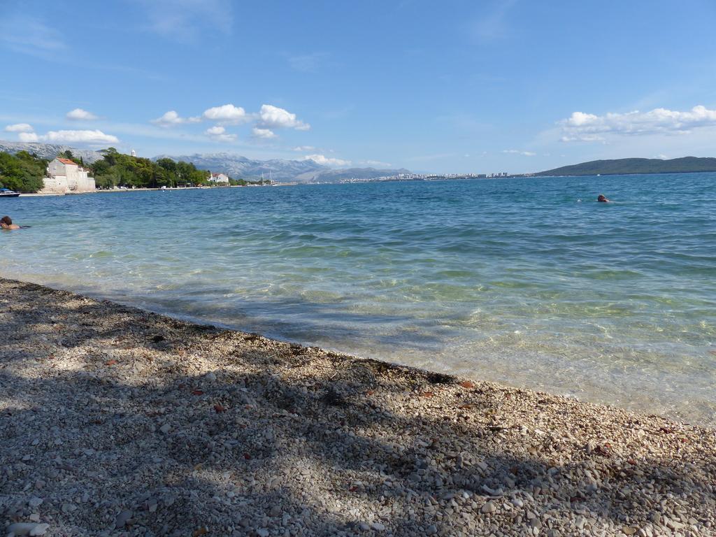 Iris Beach Apartments Kaštela Buitenkant foto
