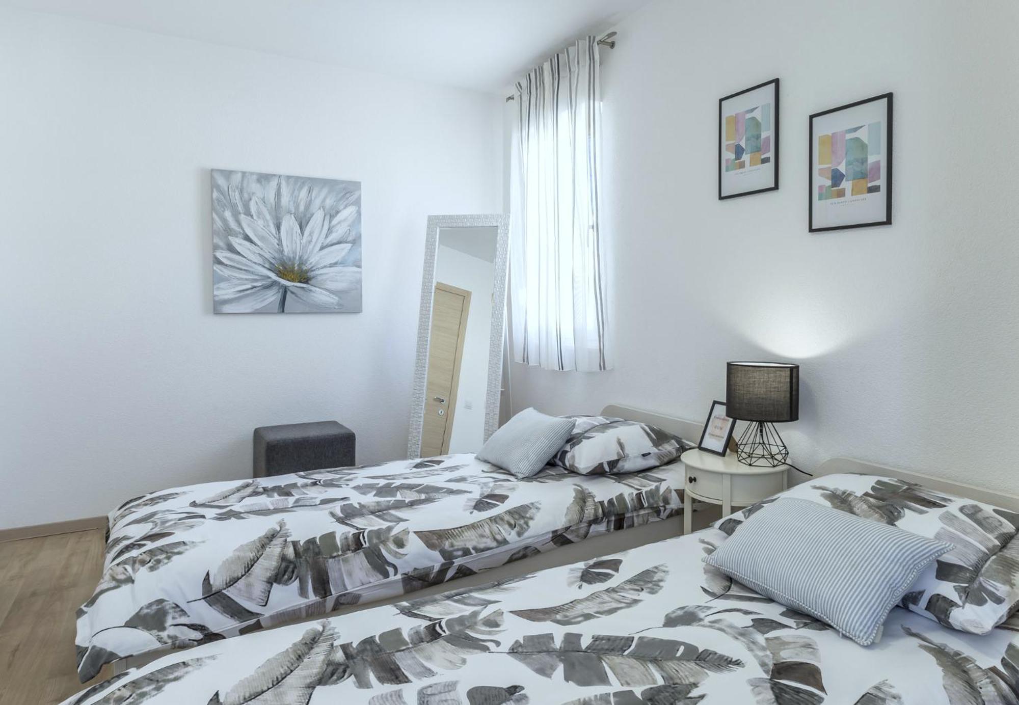 Iris Beach Apartments Kaštela Kamer foto