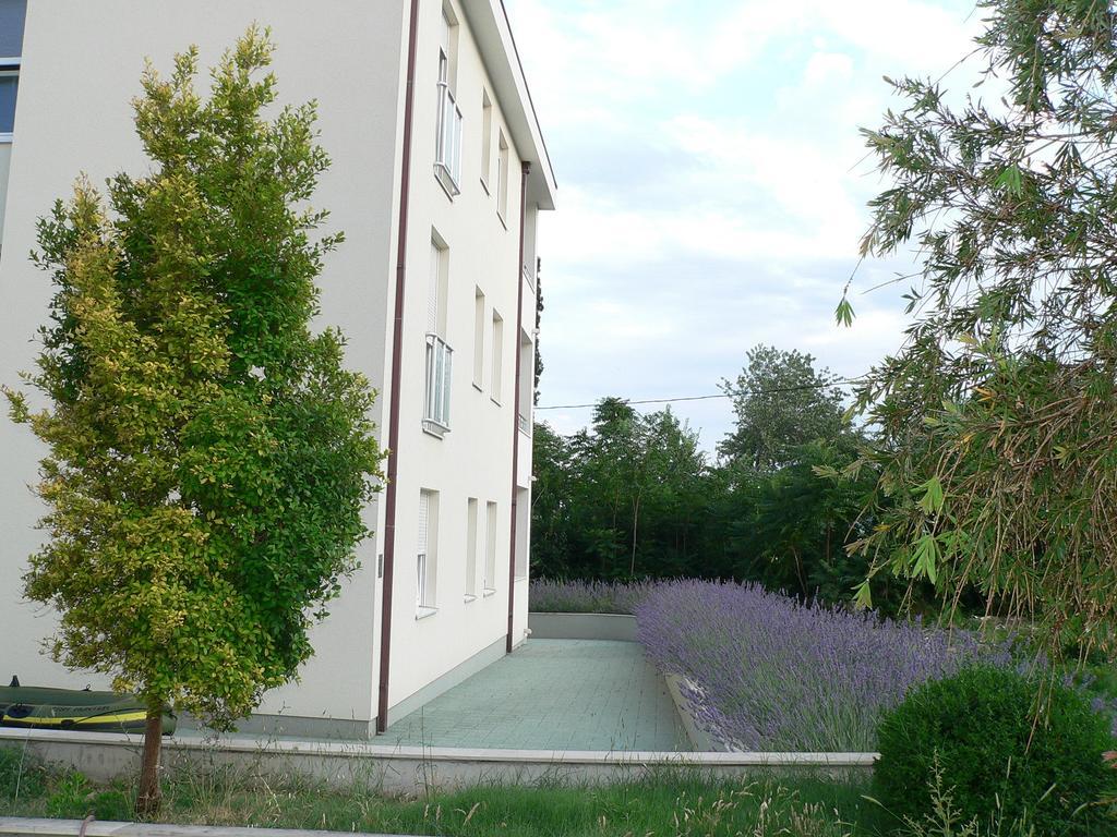 Iris Beach Apartments Kaštela Buitenkant foto