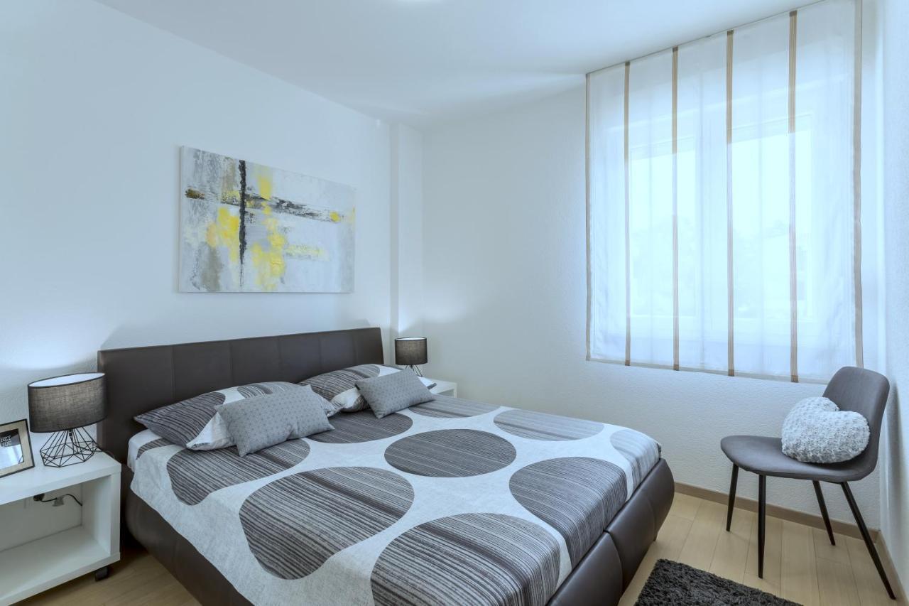 Iris Beach Apartments Kaštela Buitenkant foto